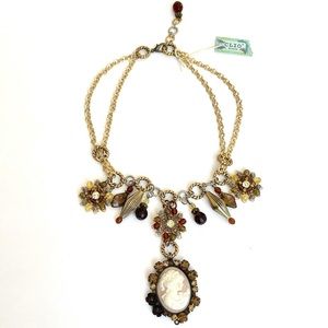 CLIO’ BIJOUX Italy Cameo Statement Necklace